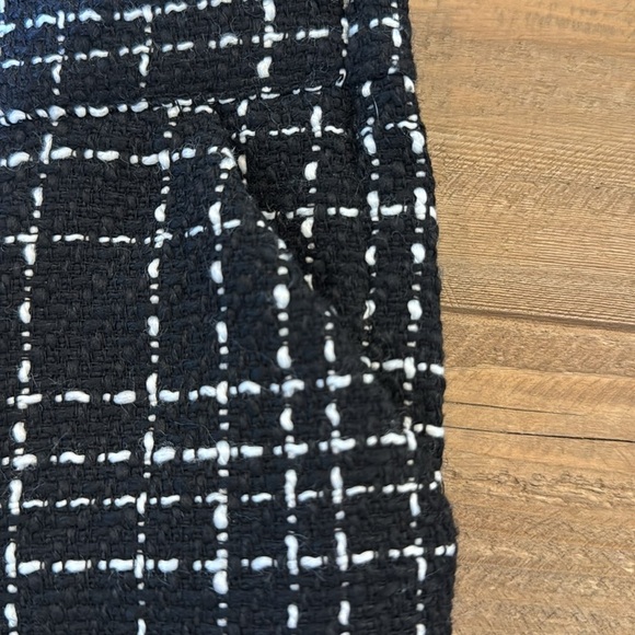 Janie and Jack THE DOWNTOWN TWEED SHORT EUC - Picture 3 of 7